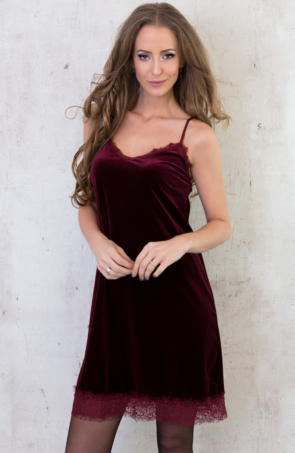 Velvet Slipdress Bordeaux Fashionmusthaves Nl