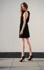Miracle-Dress-Black-The-Musthaves