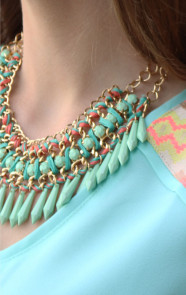 Luna-Necklace-Pastel-TheMusthaves