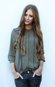 musthave-blouse