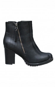 Ultimate-Black-Boots