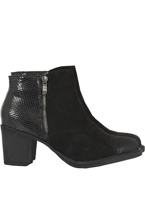 Black-Ultimate-Boots-2.0