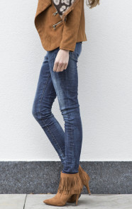 scratch-skinny-jeans