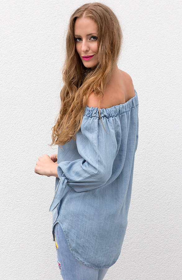 spijker-blouse-wijde-hals