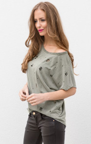 legergroene-top-met-scheurtjes
