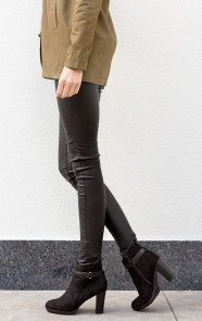 suede-hoge-hakken-dames
