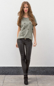 top-met-scheuren-groen