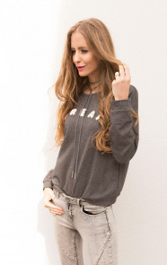 musthave-sweater-met-tekst
