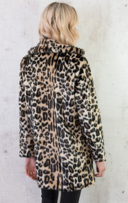 leopard-faux-fur-jassen