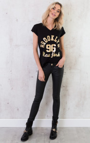 shirt-met-gouden-tekst