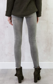 skinny-jeans-gerafeld
