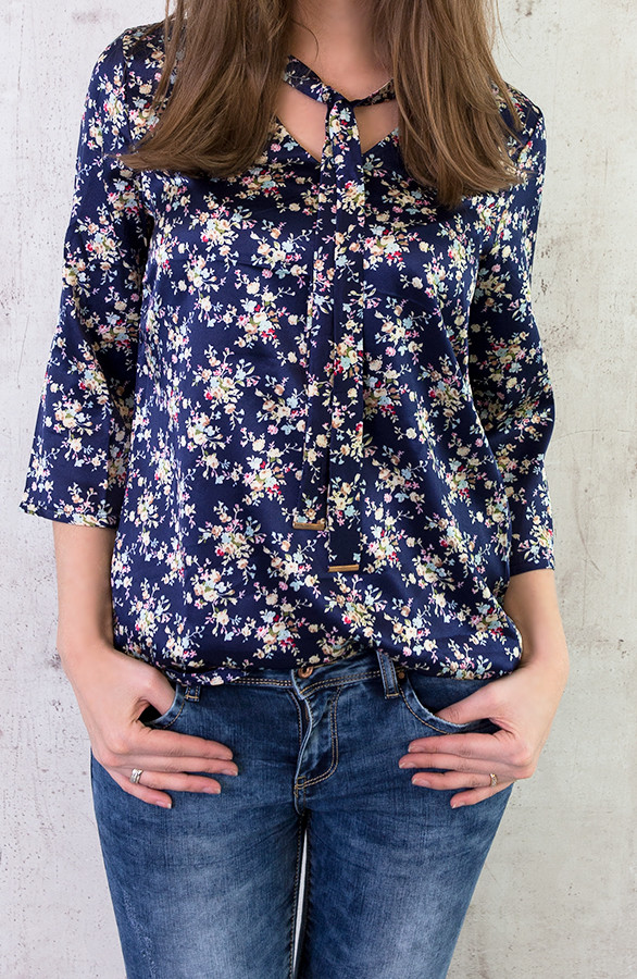 glanzende-bloemen-blouses-1