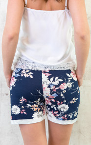 bloemen-shorts-marineblauw