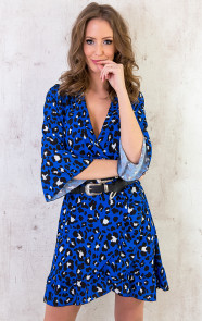panteprint-jurken-kobaltblauw