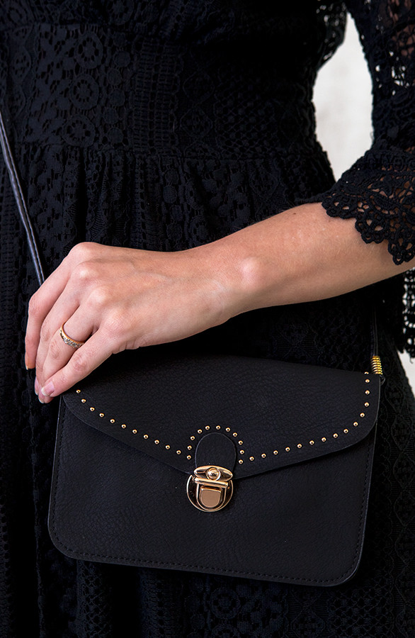 zwarte-tas-met-studs