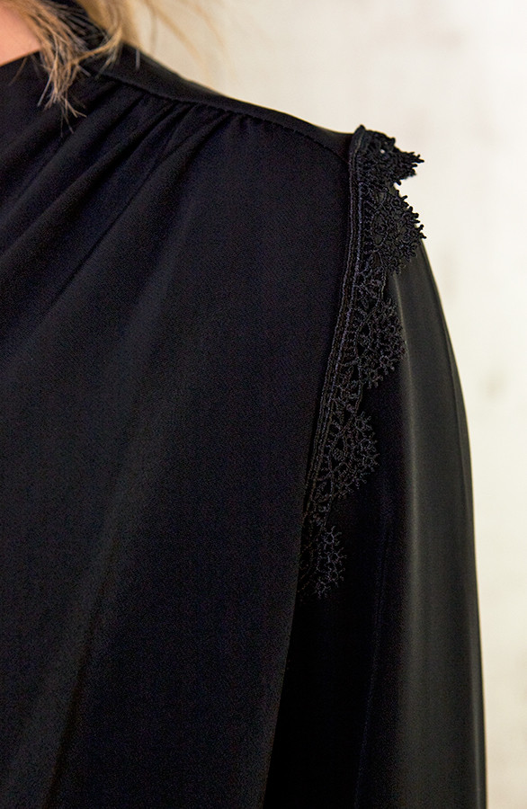 Overslag-Blouse-Zwart-2