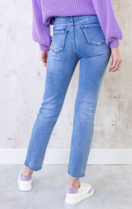 High-Waisted-Straight-Jeans-6