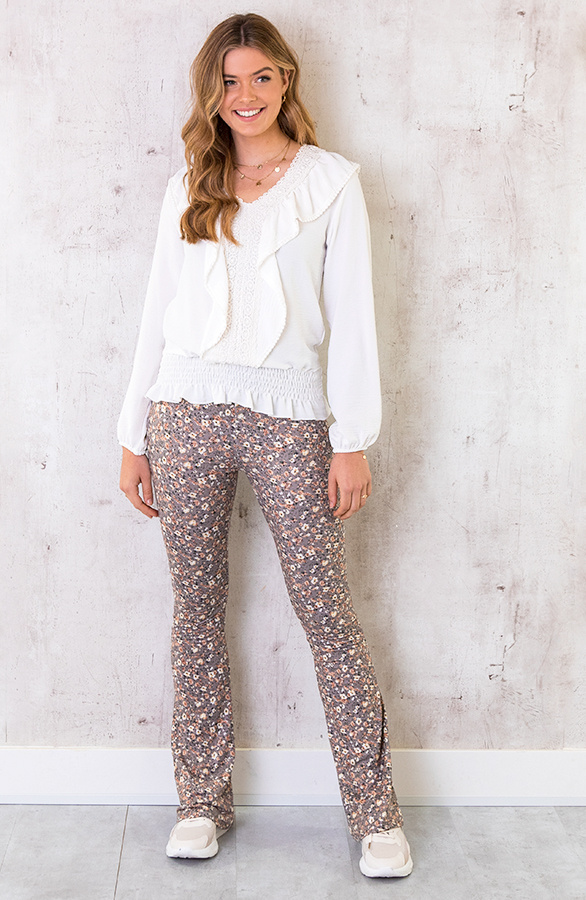 Elastieken-Embroidery-Blouse-Wit-2