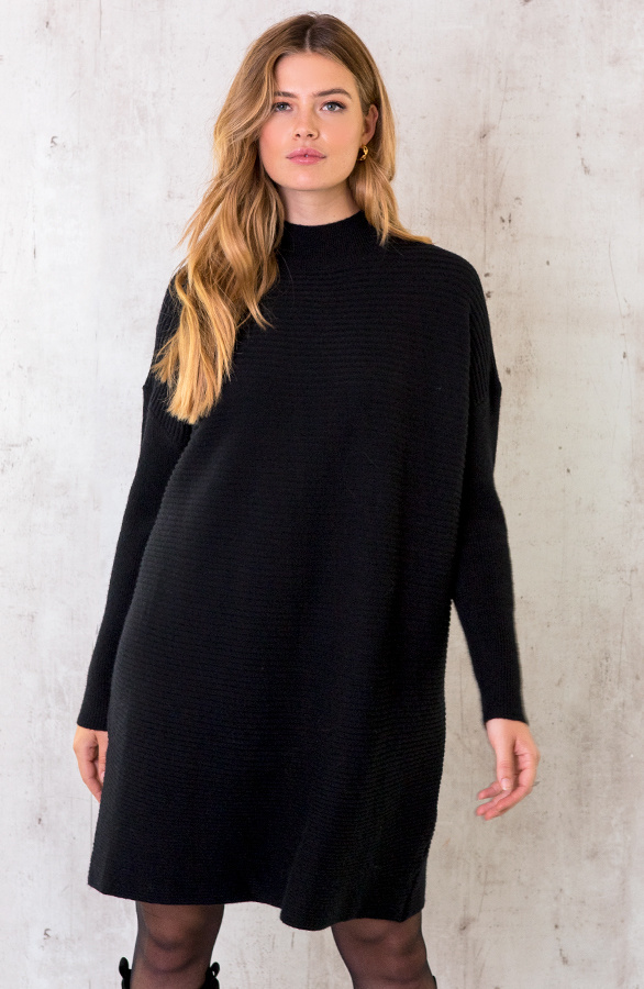 Oversized-Knitted-Dress-Zwart-2