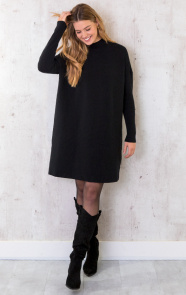 Oversized-Knitted-Dress-Zwart-3