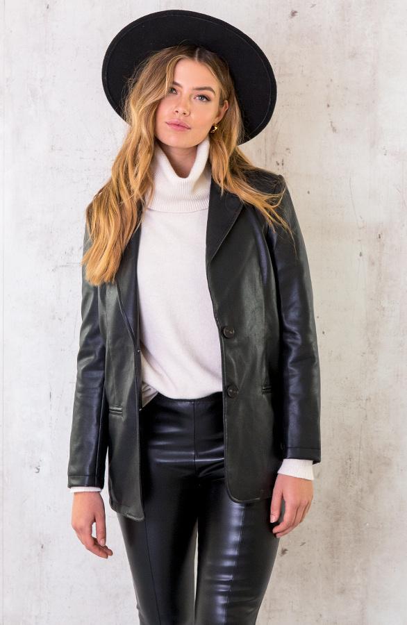 Oversized-Leather-Blazer-Black-3