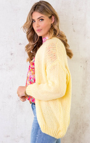 Oversized-Knitted-Vest-Soft-Yellow-5