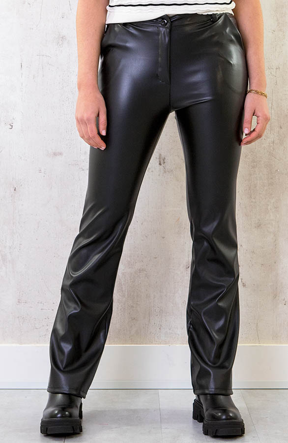 Leather-Flared-Pants-Zwart-6