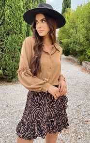 Blouse-Met-Ruches-Mouw-Camel-4