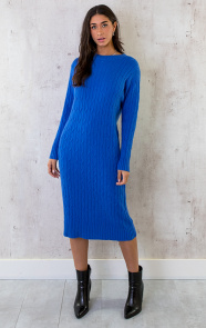 Knitted-Dress-Kabelpatroon-Kobalt-4