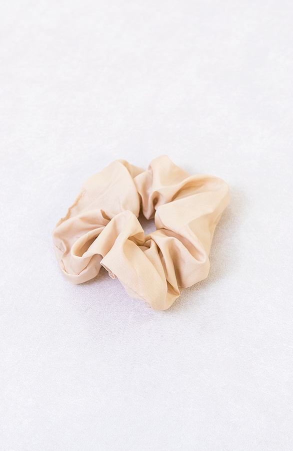Scrunchie-Silk-Beige