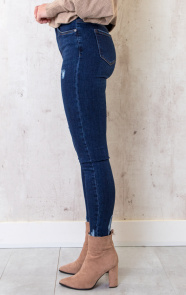Skinny-High-Waisted-Jeans-3