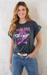 Stonewash-T-shirt-Fearless-Tour-Lila-3