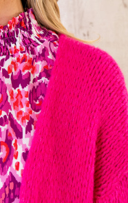 Oversized-Knitted-Vest-Fuchsia