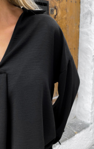 Verona-V-hals-Blouse-Zwart