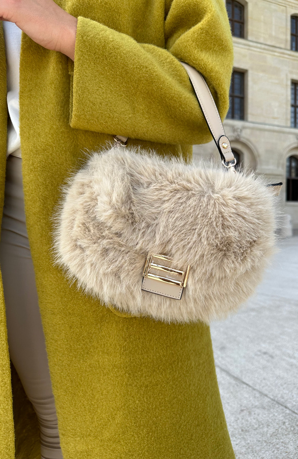 Fluffy-Bag-Beige