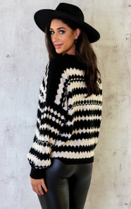 Boho-Knitted-Sweater-Zwart325-3