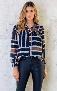 Chiffon-Blouse-Met-Schouderdetail-Navy-3