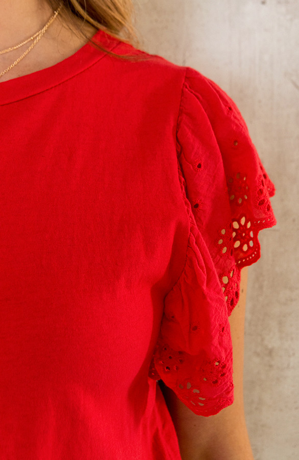 Ruffle Embroidery Top Rood Fashionmusthaves.nl
