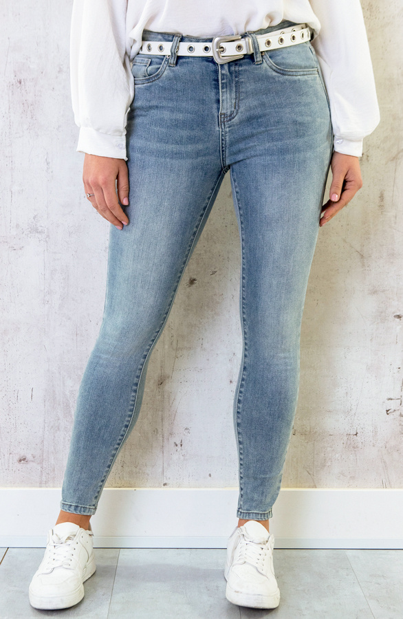 SKINNY-HIGH-WAIST-ULTRA-STRETCH-JEANS-1