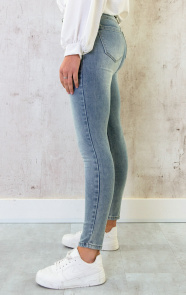 SKINNY-HIGH-WAIST-ULTRA-STRETCH-JEANS-2