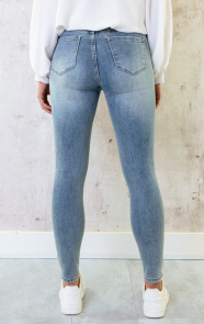 SKINNY-HIGH-WAIST-ULTRA-STRETCH-JEANS-3