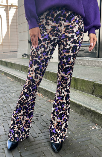 Flared Broek Panterprint Purple