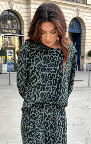 Mila-Puff-Sleeve-Top-Leopard-Army-78-3