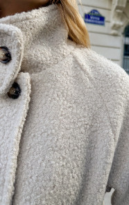 Teddy-Jas-Met-Knopen-Beige-9