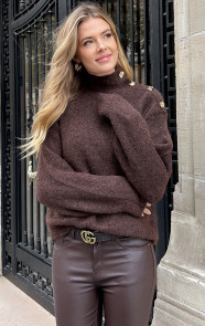 Wollen-Sweater-Met-Knopen-Choco-2